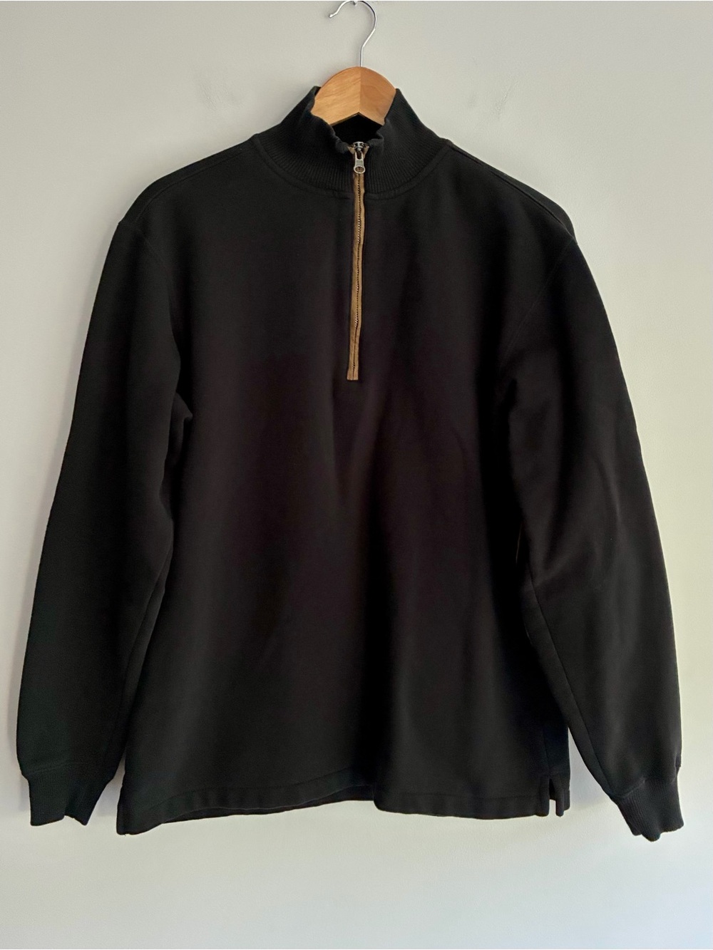 Woolrich Vintage Men's Black Half-Zip Pullover with Brown Suade Trim Medium